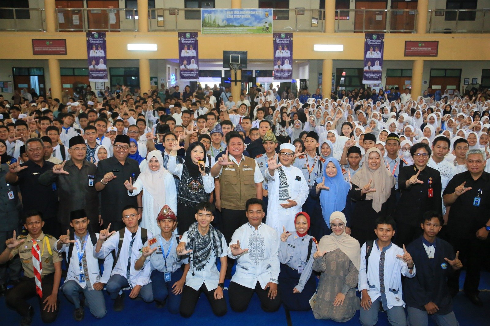 Gubernur Herman Deru Beri Motivasi Pelajar Sumsel di Harmonisasi Ramadhan, Ajak Berlomba dalam Kebaikan