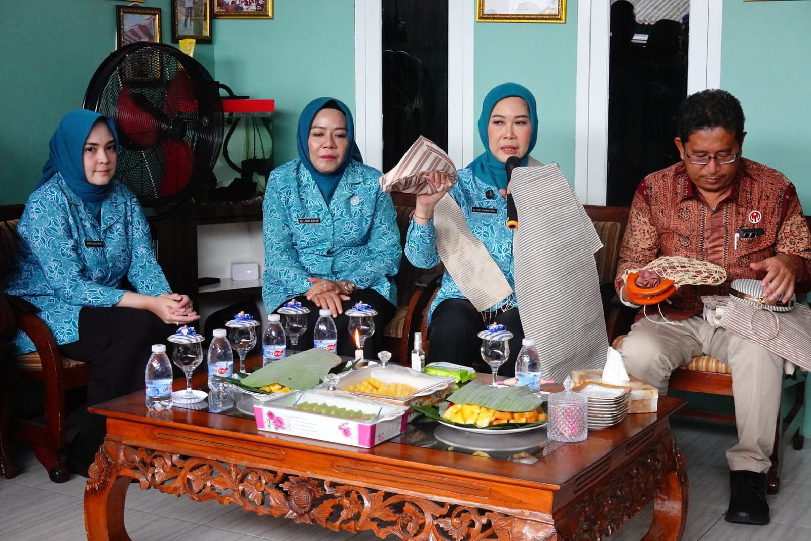 Ketua TP PKK Sumsel Feby Deru Dorong Tenun Serat Nanas Prabumulih Naik Kelas