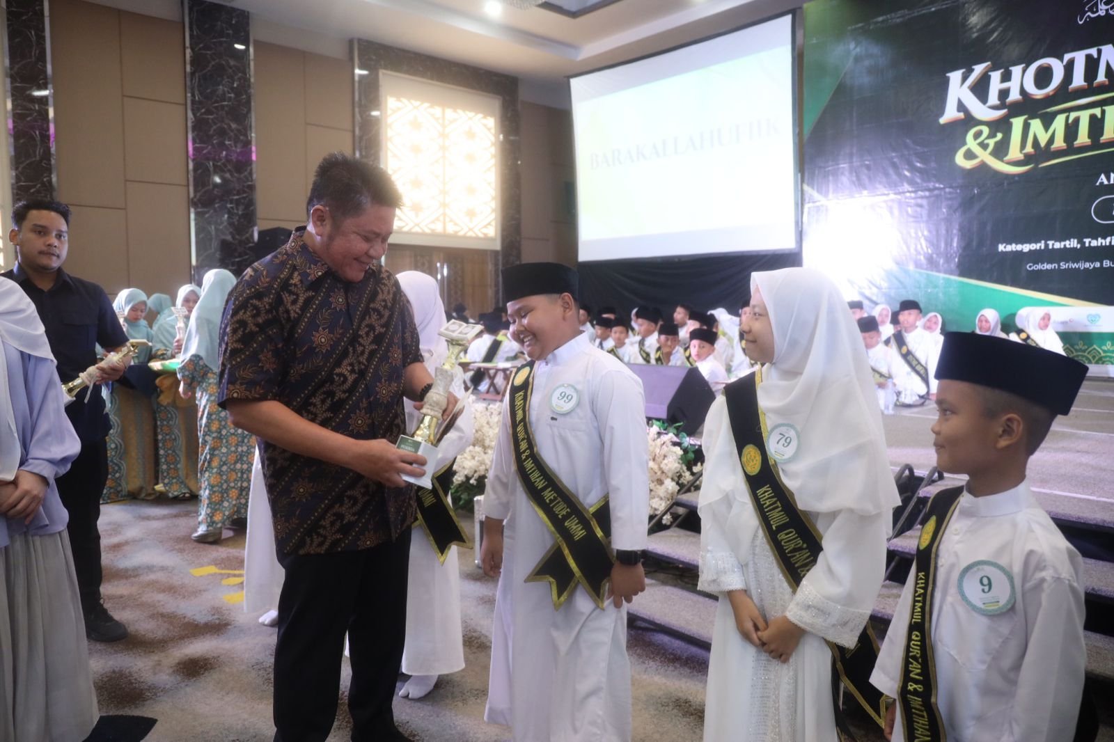 Gubernur Herman Deru Hadiri Khotmul Quran dan Imtihan Akbar Metode Ummi, Tegaskan Rumah Tahfidz Ubah Mindset Pendidikan di Sumsel