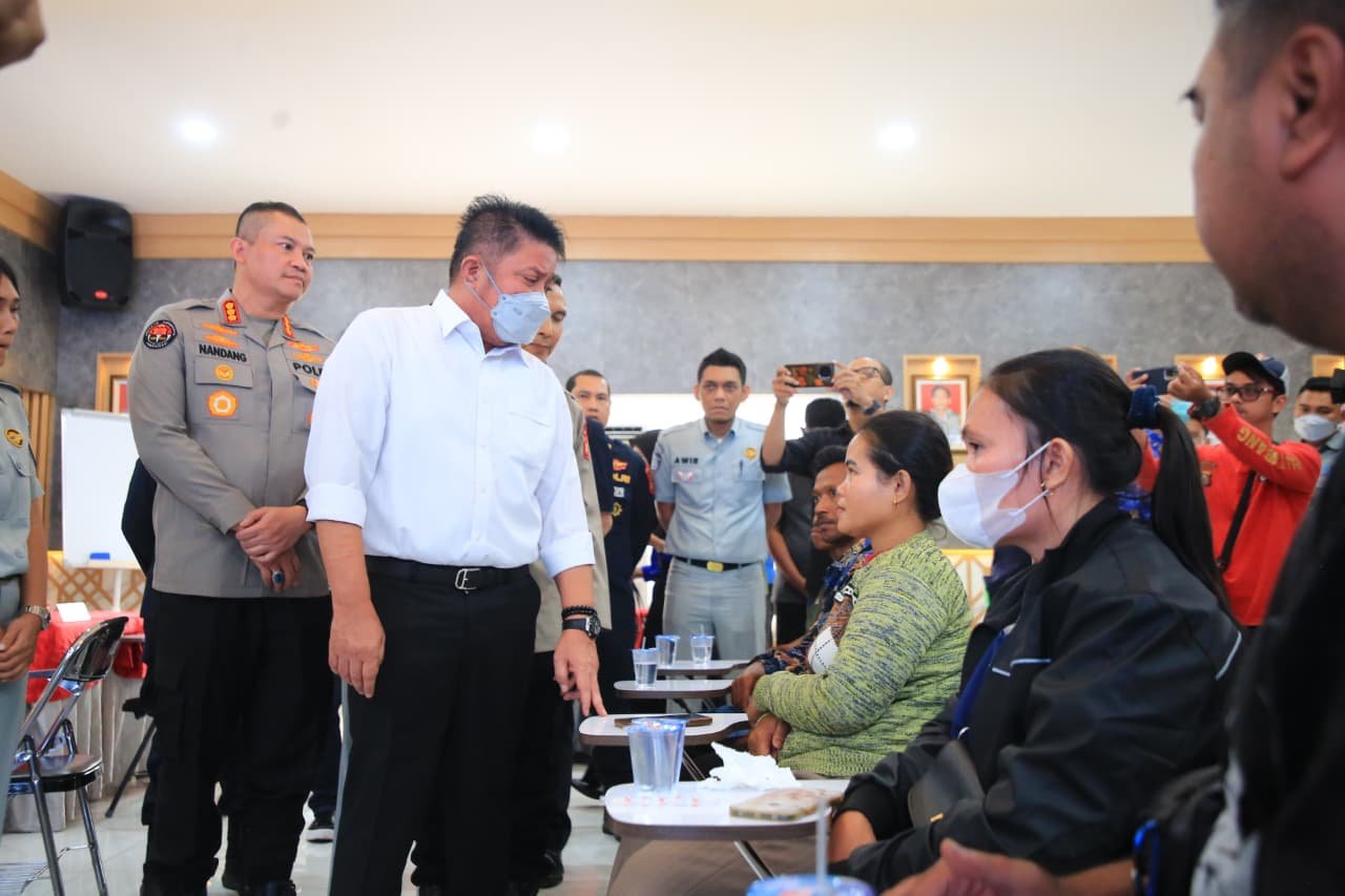 Gubernur Herman Deru Pastikan Pemprov Sumsel Tanggung Penuh Penanganan dan Akomodasi Keluarga Korban Bus ALS